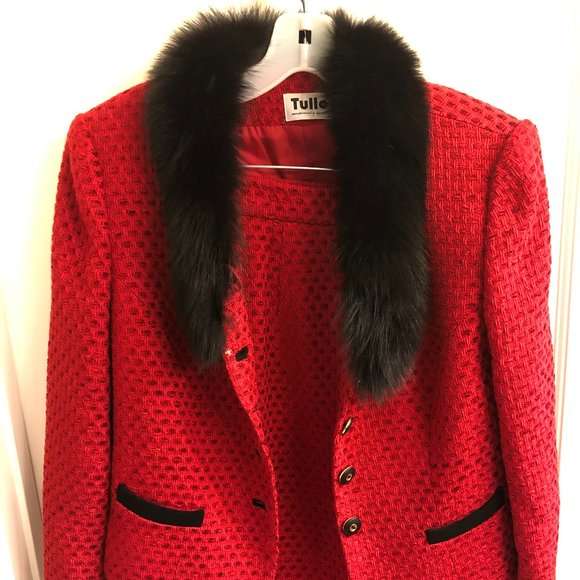 Tullo 2 piece ladie's ensemble with black fox collar - Picture 6 of 10